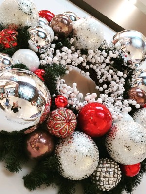 red and silver christmas wreath